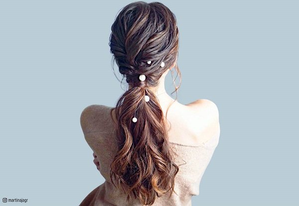low ponytail hairstyle