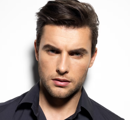 Round Face Haircut for Men: Flattering Styles to Enhance Your Features